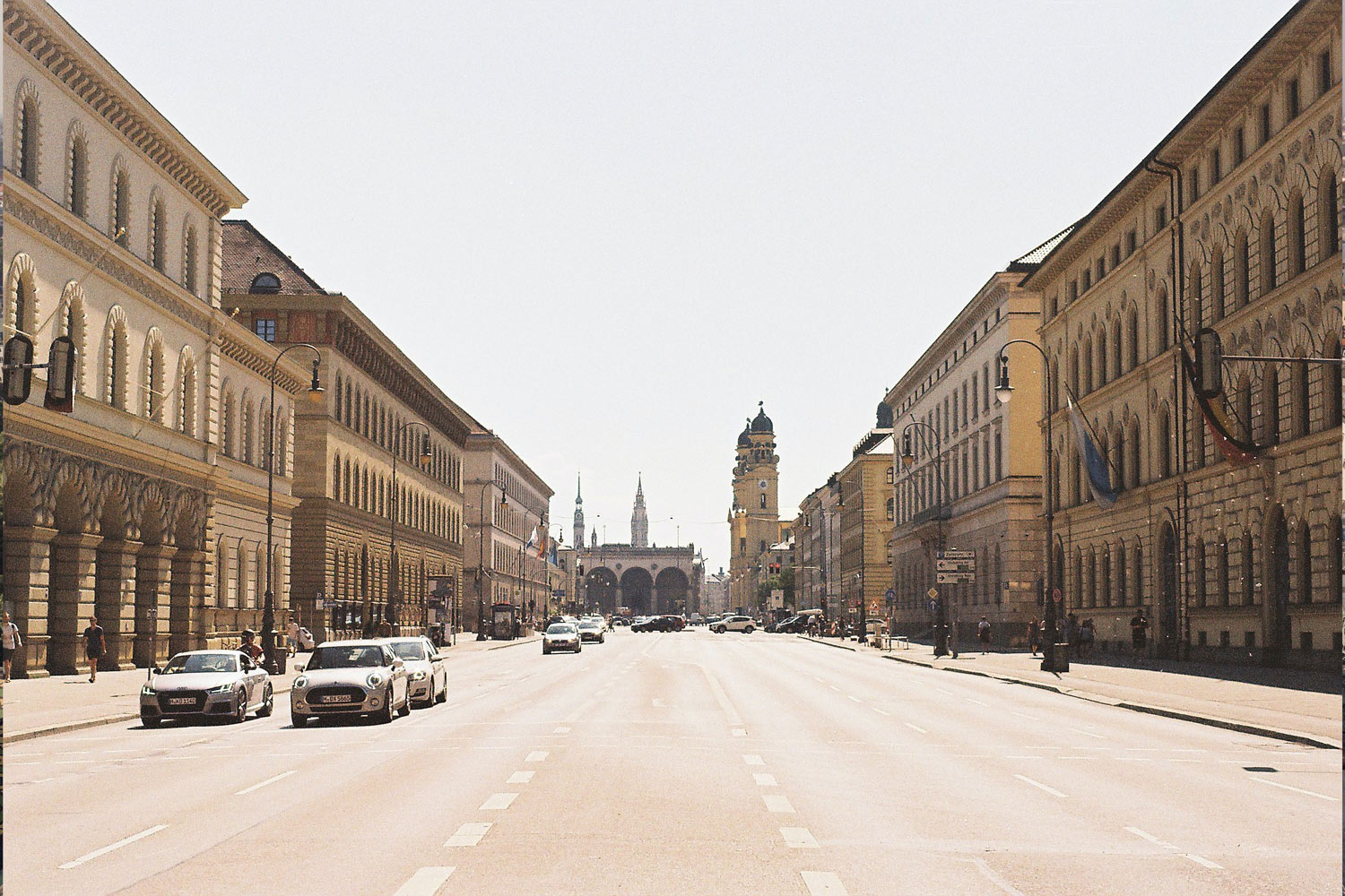 Straßenszene mit nowaclean Reinigungskonzept